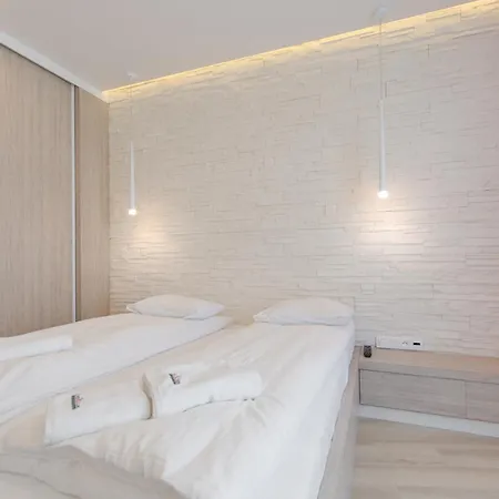 Economy Dom & House Apartments By The River In Gdansk With Pool, Sauna And Gym Exterior photo