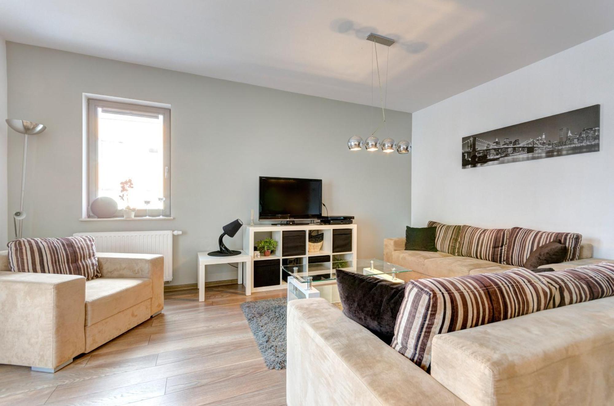 Economy Dom & House By The River In With Pool, Sauna And Gym Apartment *