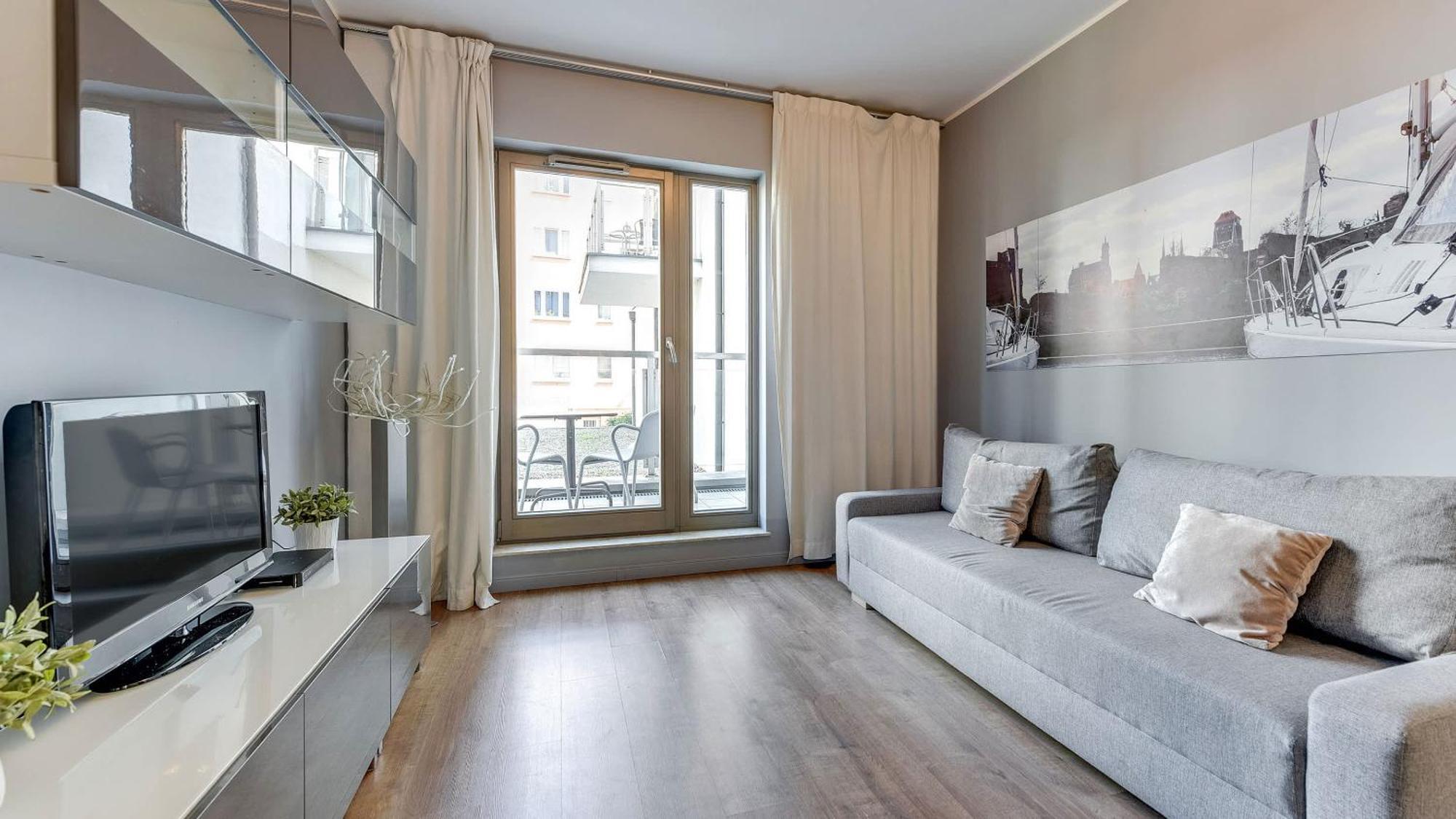 Apartment Economy Dom & House By The River In With Pool, Sauna And Gym Gdansk